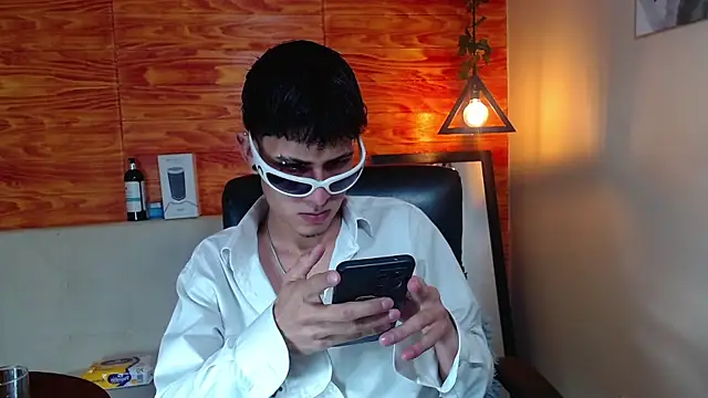 Bastiaan 28 online show from February 2025 02:25:01 AM