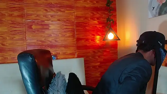 Bastiaan 28 online show from February 2025 03:04:02 AM