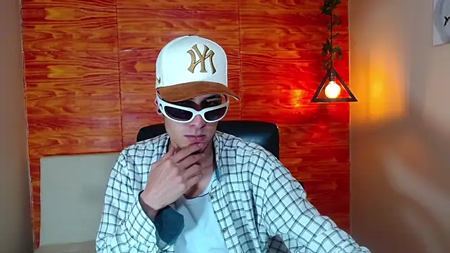 Bastiaan 28 online show from February 2025 03:12:02 AM