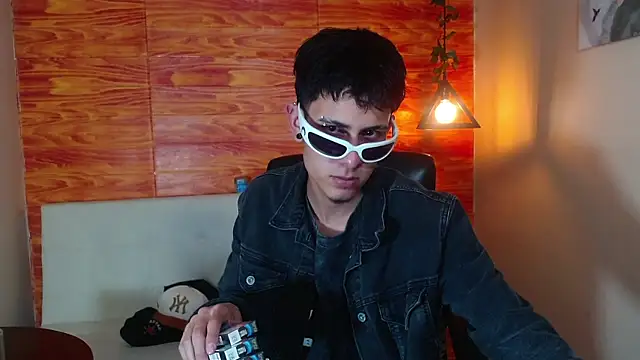 Bastiaan 28 online show from March 2025 06:15:02 AM