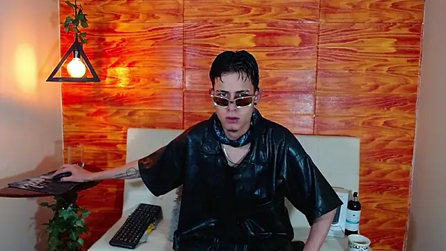 Bastiaan 28 online show from March 2025 02:23:02 AM