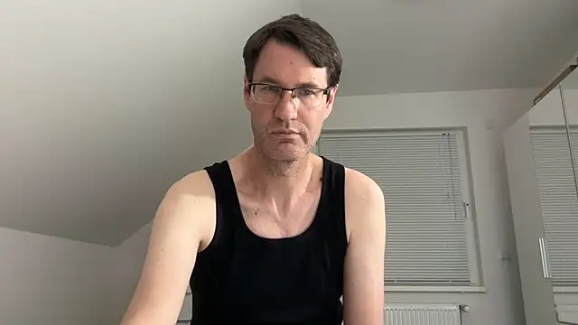 zxzx cam1 online show from April 2026 03:37:01 PM