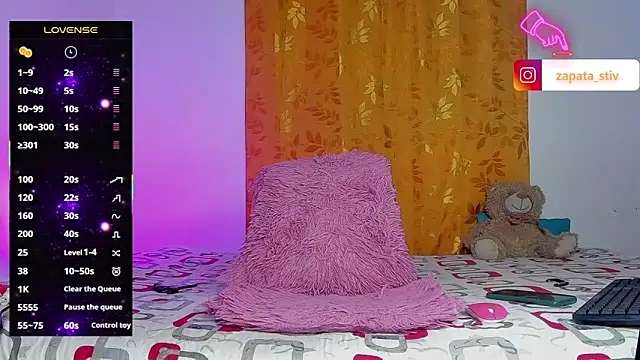 Snapshot of estiben_05 chatting on March 2025 05:45:01 PM estiben 05 online show from March 2025 05:45:01 PM