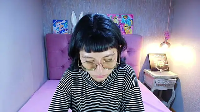 Snapshot of charlottemoonxz chatting on May 2026 06:27:02 PM charlottemoonxz online show from May 2026 06:27:02 PM