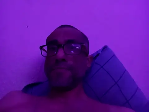 Snapshot of PutoCpsBR chatting on October 2025 09:28:01 AM PutoCpsBR online show from October 2025 09:28:01 AM