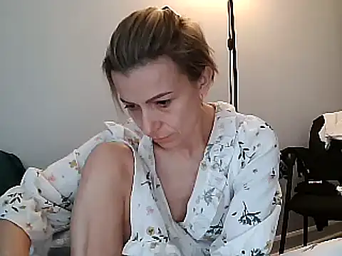 anechka1 online show from December 2024 01:44:02 PM