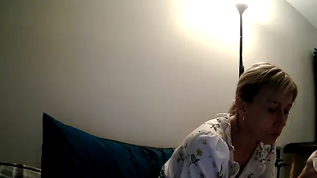 anechka1 online show from October 2025 01:00:02 AM