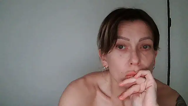 Snapshot of anechka1 chatting on April 2026 11:54:02 PM anechka1 online show from April 2026 11:54:02 PM