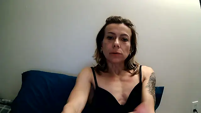 Snapshot of anechka1 chatting on June 2026 01:43:02 AM anechka1 online show from June 2026 01:43:02 AM