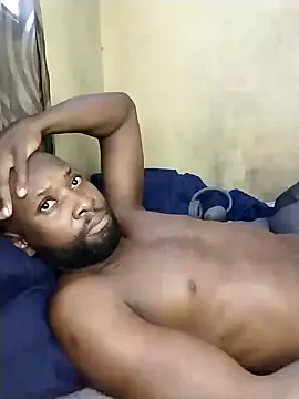 Snapshot of Stallion100 chatting on December 2024 10:19:02 AM Stallion100 online show from December 2024 10:19:02 AM