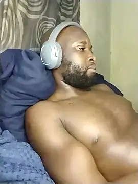 Snapshot of Stallion100 chatting on December 2024 02:39:01 AM Stallion100 online show from December 2024 02:39:01 AM