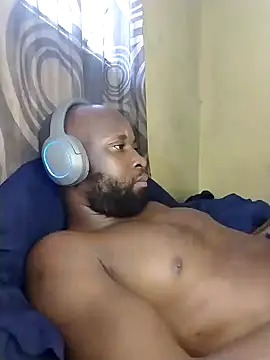 Snapshot of Stallion100 chatting on December 2024 05:45:02 AM Stallion100 online show from December 2024 05:45:02 AM