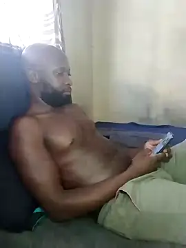 Snapshot of Stallion100 chatting on January 2025 03:52:01 PM Stallion100 online show from January 2025 03:52:01 PM