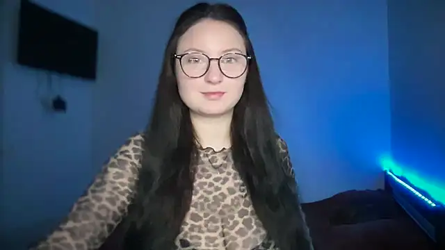 Snapshot of LocaAlis chatting on October 2025 12:38:01 PM LocaAlis online show from October 2025 12:38:01 PM