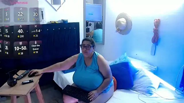 Snapshot of bubis_laru53 chatting on April 2026 07:39:01 PM bubis laru53 online show from April 2026 07:39:01 PM