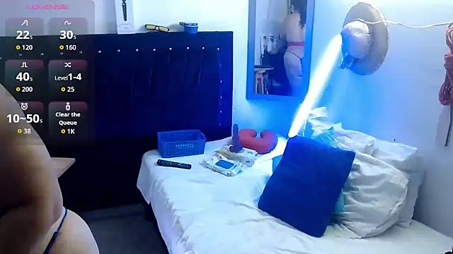 Snapshot of bubis_laru53 chatting on April 2026 01:36:01 PM bubis laru53 online show from April 2026 01:36:01 PM