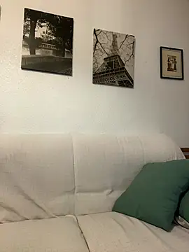 Snapshot of Kamaleonix chatting on March 2025 01:36:02 AM Kamaleonix online show from March 2025 01:36:02 AM