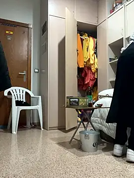 Snapshot of Kamaleonix chatting on April 2026 08:50:01 PM Kamaleonix online show from April 2026 08:50:01 PM