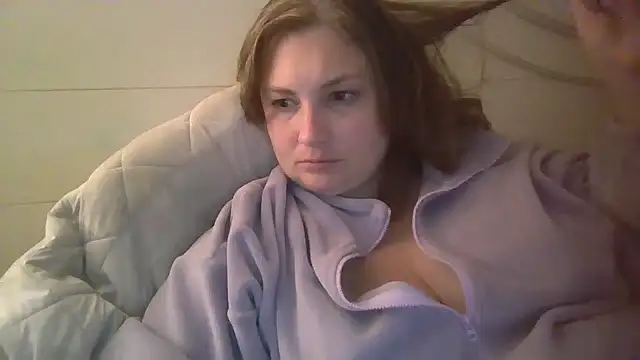 Snapshot of MilfyMrsRobinson chatting on December 2025 12:53:01 AM MilfyMrsRobinson online show from December 2025 12:53:01 AM