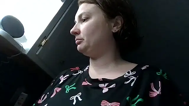 MilfyMrsRobinson online show from December 2025 12:00:01 PM