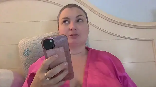 Snapshot of MilfyMrsRobinson chatting on July 2026 01:31:02 PM MilfyMrsRobinson online show from July 2026 01:31:02 PM