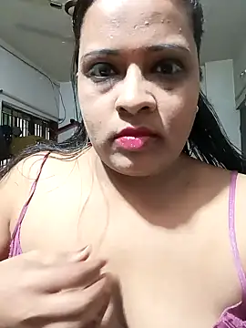 Snapshot of Love_Jenny chatting on January 2025 07:18:02 AM Love Jenny online show from January 2025 07:18:02 AM