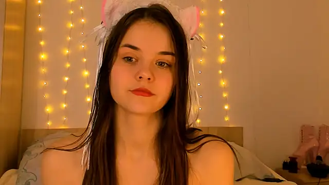 Snapshot of evelinal_ove chatting on February 2025 01:09:02 PM evelinal ove online show from February 2025 01:09:02 PM