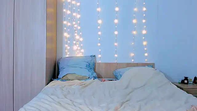 Snapshot of evelinal_ove chatting on February 2025 04:07:01 PM evelinal ove online show from February 2025 04:07:01 PM