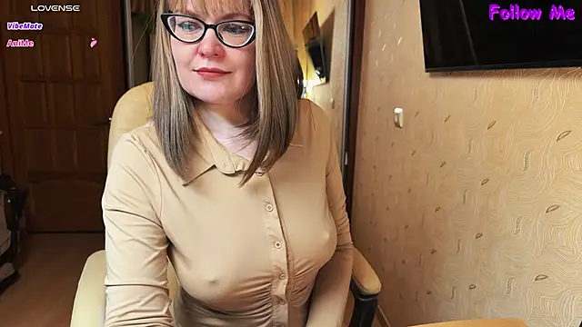 MyLadySkyLuck online show from June 2026 05:16:02 PM
