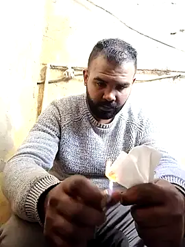 Snapshot of ListedLoin chatting on January 2025 09:11:01 AM ListedLoin online show from January 2025 09:11:01 AM