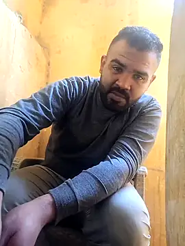 Snapshot of ListedLoin chatting on January 2025 09:23:02 AM ListedLoin online show from January 2025 09:23:02 AM