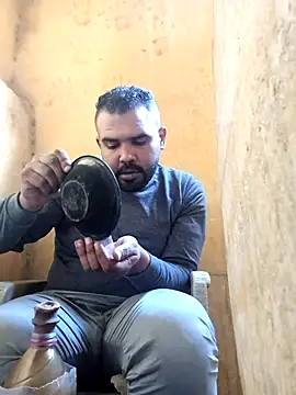 Snapshot of ListedLoin chatting on January 2025 02:24:02 PM ListedLoin online show from January 2025 02:24:02 PM