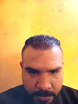 Snapshot of ListedLoin chatting on January 2025 08:01:01 AM ListedLoin online show from January 2025 08:01:01 AM