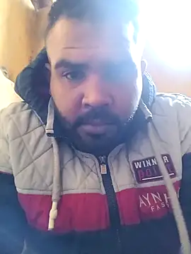 Snapshot of ListedLoin chatting on February 2025 09:00:02 AM ListedLoin online show from February 2025 09:00:02 AM