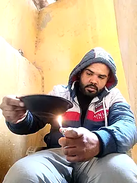 Snapshot of ListedLoin chatting on February 2025 09:26:02 AM ListedLoin online show from February 2025 09:26:02 AM