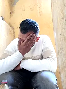 Snapshot of ListedLoin chatting on February 2025 08:54:02 AM ListedLoin online show from February 2025 08:54:02 AM