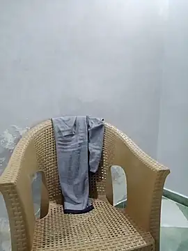 Snapshot of ListedLoin chatting on March 2025 06:22:02 PM ListedLoin online show from March 2025 06:22:02 PM