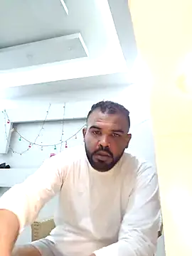 Snapshot of ListedLoin chatting on March 2025 11:06:01 AM ListedLoin online show from March 2025 11:06:01 AM