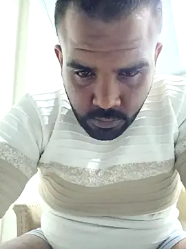 Snapshot of ListedLoin chatting on March 2025 10:28:02 AM ListedLoin online show from March 2025 10:28:02 AM