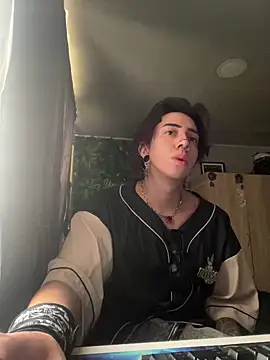 Snapshot of Yogurdebrownie69 chatting on February 2025 01:51:02 PM Yogurdebrownie69 online show from February 2025 01:51:02 PM