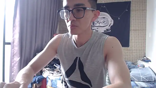 Snapshot of Stevenjt chatting on March 2026 04:03:01 AM Stevenjt online show from March 2026 04:03:01 AM