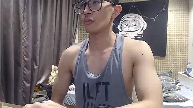 Snapshot of Stevenjt chatting on April 2026 04:12:01 PM Stevenjt online show from April 2026 04:12:01 PM