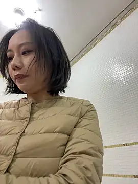 Snapshot of Eliza-E chatting on March 2026 01:43:02 AM Eliza-E online show from March 2026 01:43:02 AM