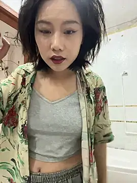 Snapshot of Eliza-E chatting on March 2026 12:59:02 AM Eliza-E online show from March 2026 12:59:02 AM