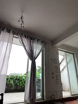 Snapshot of Eliza-E chatting on March 2026 03:21:02 AM Eliza-E online show from March 2026 03:21:02 AM