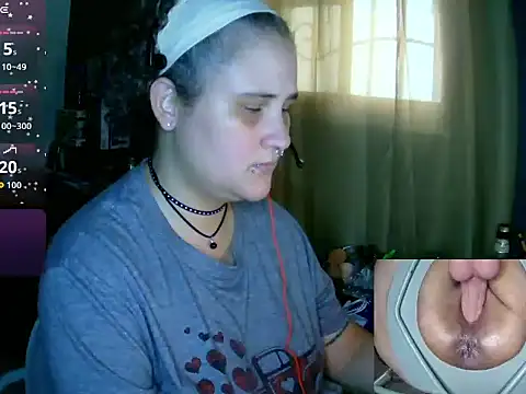 Snapshot of lolalicious_758 chatting on May 2026 09:31:01 PM lolalicious 758 online show from May 2026 09:31:01 PM