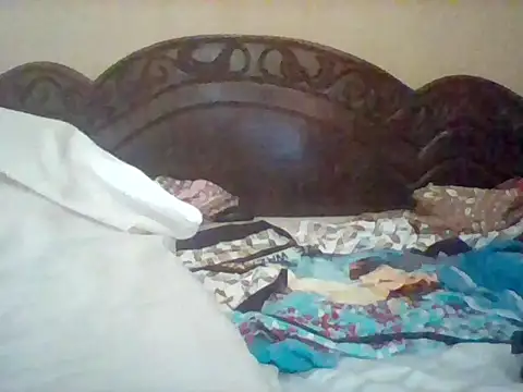 missarpie online show from November 2025 07:29:01 AM