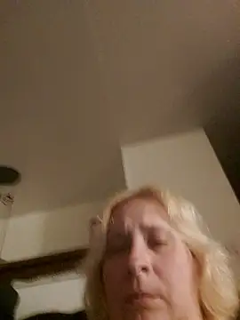 Snapshot of Icedcoffee2024 chatting on October 2025 12:47:01 AM Icedcoffee2024 online show from October 2025 12:47:01 AM