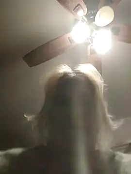 Snapshot of Icedcoffee2024 chatting on November 2025 12:38:01 PM Icedcoffee2024 online show from November 2025 12:38:01 PM