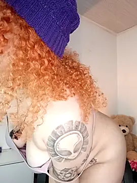 Snapshot of Alaska_colors7 chatting on April 2026 12:32:02 PM Alaska colors7 online show from April 2026 12:32:02 PM